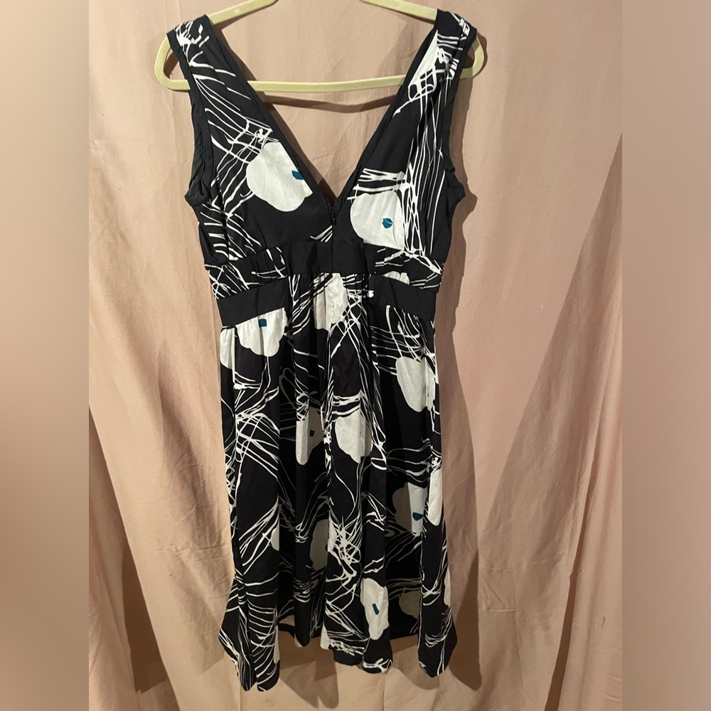 Marc by Marc Jacobs dress. Size 4 - Picture 3 of 5